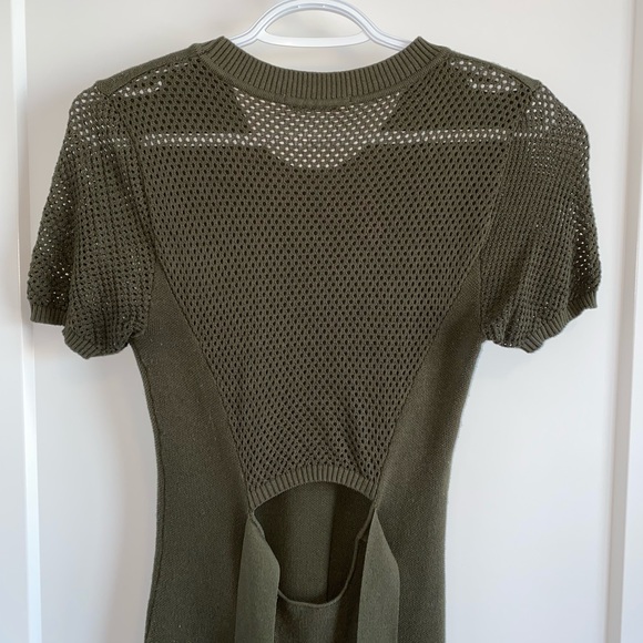 Dex | Green dress with keyhole back and tie - Picture 6 of 8